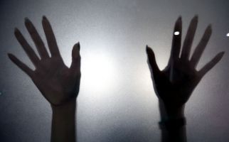 Pria Kemayu Mengaku Diperkosa 3 Laki-laki, Dicegat, Diseret ke Gudang - JPNN.com