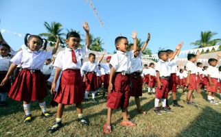 Heboh Aturan Seragam Sekolah Baru, Disdik Jakarta Bilang Begini - JPNN.com