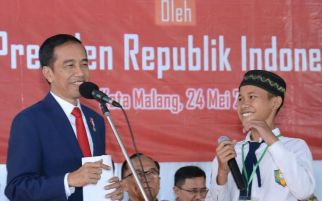 Sebelum Kasih Kuis Berhadiah Sepeda, Pak Jokowi Berpesan... - JPNN.com