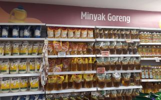 Operasi Pasar Sudah Mulai, Harga Minyak Goreng di Solo Masih Tinggi - JPNN.com