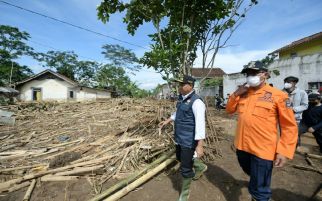 Banjir Bandang di Garut Akibat Kerusakan Alam - JPNN.com