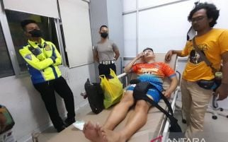Gegara Main Bola, Polisi Pukuli Wartawan, Babak Belur - JPNN.com