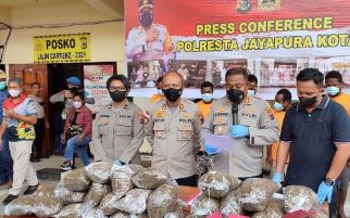 5 Warga Papua Nugini Bawa 21,9 Kg Ganja, Langsung Diciduk Polisi di Jayapura  - JPNN.com