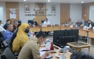 Anggota DPRD DKI Usulkan Tarif Terintegrasi Gratis Selama Setahun - JPNN.com