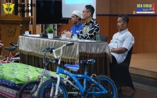 Bea Cukai Hibahkan Barang Eks Penindakan ke Yayasan di Jambi, Lihat Tuh - JPNN.com