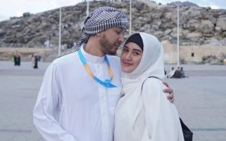 Camelia Putri Puas Umrah Bareng Hanania, Ada Program Umrah Milenial - JPNN.com