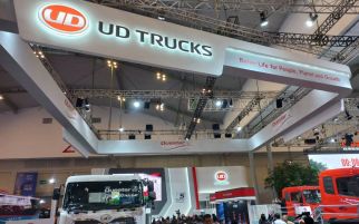GIIAS 2023: UD Trucks Rayakan 1 Dekade Kehadiran Quester di Indonesia - JPNN.com