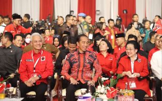 Megawati Bungkam soal Anak Jokowi Pimpin PSI, Pakar Pertanyakan Muruah PDIP - JPNN.com