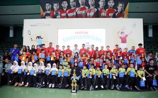 Ratusan Siswa SD dan MI di Kudus Antusias Ikuti Festival SenengMinton 2024 - JPNN.com