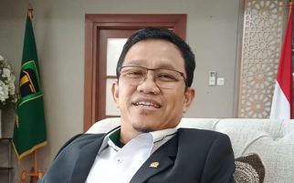 Wakil Ketua MPR Dorong OJK-Industri Keuangan Perkuat Edukasi dan Literasi ke Masyarakat - JPNN.com