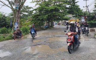 Warga Tagih Janji SF Hariyanto soal Perbaikan Jalan Cipta Karya Pekanbaru - JPNN.com