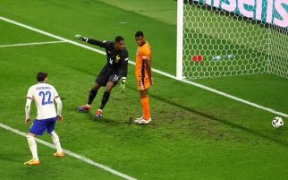 Kenapa Gol Belanda ke Gawang Prancis Tidak Sah? Kontroversial! - JPNN.com