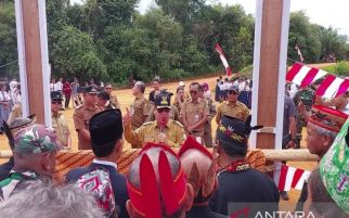 Bupati Kotim Komitmen Buka Jalan hingga Aliri Listrik ke Pelosok Desa - JPNN.com