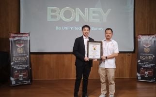 Sukses Menjual 500 Ribu Suplemen, Boney Masuk Rekor MURI - JPNN.com