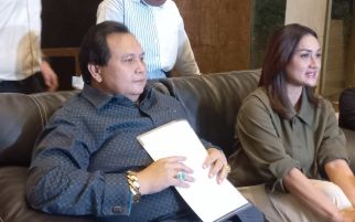 Cerai dari Andrew Andika, Tengku Dewi Dapat Hak Asuh dan Nafkah Anak Rp 20 Juta - JPNN.com