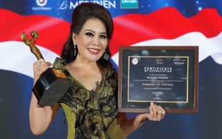 Meiline Tenardi Dianugerahi Penghargaan Woman of the Year 2024 - JPNN.com