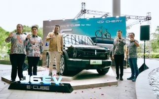 Mobil Listrik Chery J6 Sapa Warga Surabaya, Cek Harga di Sini - JPNN.com