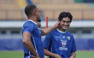 Bojan Hodak Bocorkan Alasan Zalnando tak Bisa Main saat Persib Jumpa Bali United - JPNN.com