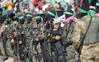 Berseragam Militer Tentara Israel, 3 Sandera Dibebaskan Hamas - JPNN.com