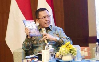 Laksda Edwin Ungkap Potensi Laut untuk Swasembada Pangan Lewat Buku - JPNN.com