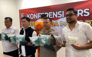 Bawa Narkoba Senilai Rp 15,1 Miliar, Kurir Ditangkap Seusai Ambil Tas Ransel di Terminal Pekanbaru - JPNN.com
