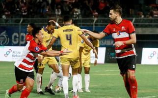Klasemen Akhir Pekan ke-30 Liga 1: Madura United Menjauhi Zona Merah - JPNN.com