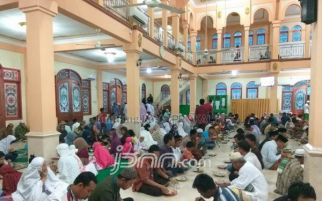 Beras Sedekah 1,5 Ton, Masjid Gelar Buka Puasa Gratis Tiap Hari - JPNN.com