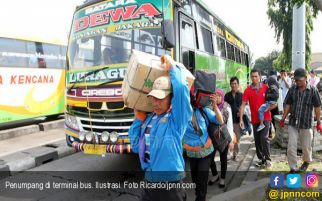 Arus Mudik, Ratusan Bus Cadangan Disiapkan di Terminal Bekasi - JPNN.com