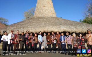 Komisi X DPR Sayangkan Pariwisata Sumba Belum Terpublikasi - JPNN.com