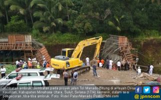 Jembatan Ambruk di Minahasa Utara, 2 Pekerja Tertimbun - JPNN.com