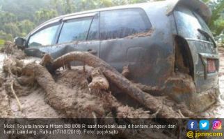 Cara Sederhana Cek Mobil Bekas yang Pernah Terkena Banjir - JPNN.com