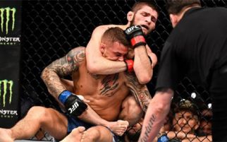 Khabib Nurmagomedov atau Jon Jones, Siapa yang Pantas jadi Petarung Terbaik Sepanjang Masa? - JPNN.com