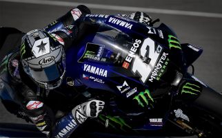 Dramatis, Vinales Bikin Rossi Gigit Jari di FP1 MotoGP Andalusia - JPNN.com