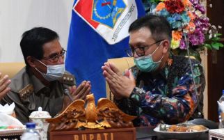 Soal Banpres UMKM, Bupati Sehan Landjar Meminta Maaf kepada Presiden Jokowi - JPNN.com