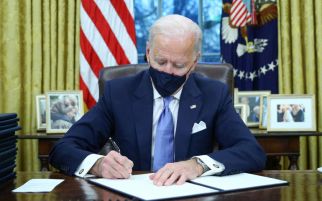 Alhamdulillah, Joe Biden Langsung Cabut Kebijakan Anti-Muslim Donald Trump - JPNN.com