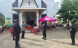 Aksi Bom Bunuh Diri di Gereja Katedral Makassar, Brimob Langsung Patroli ke Sejumlah Gereja di Lampung - JPNN.com