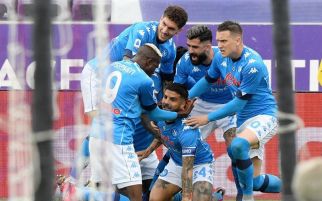 Napoli Gasak Fiorentina, Nasib Juventus Kembali di Ujung Tanduk - JPNN.com