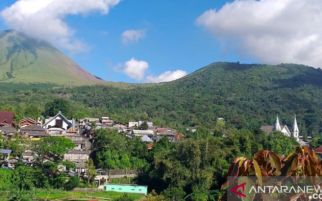 Gunung Lokon Bergejolak, Warga Dilarang Mendekat - JPNN.com