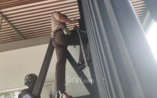 Gerbang Pancasila Digembok Pamdal DPR Menjelang Paripurna RUU TNI - JPNN.com