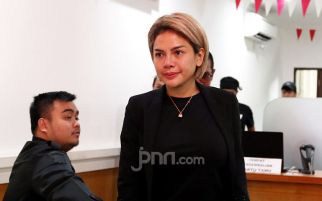 Nikita Mirzani Siapkan 8 Saksi untuk Seret Vadel Badjideh ke Penjara - JPNN.com