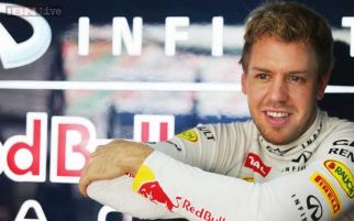 Vettel Amburadul, Webber Beri Dukungan - JPNN.com