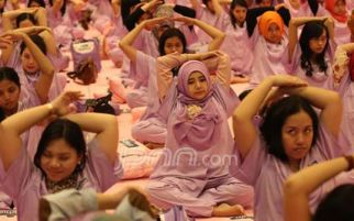 Mengenal Senam Ibu Hamil: Gerakan Yoga - JPNN.com