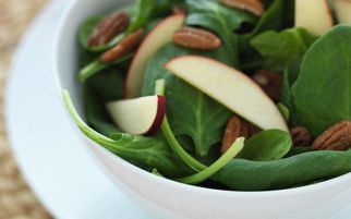 Manfaat Sehat Makan Bayam - JPNN.com