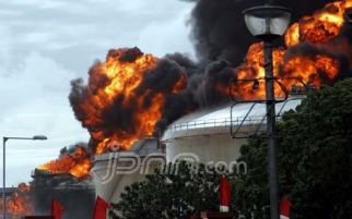 Kilang Pertamina Cilacap Terbakar - JPNN.com