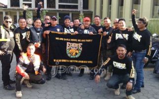 Tonjolkan Semangat Bersaudara, Bantu Bikers Duafa - JPNN.com