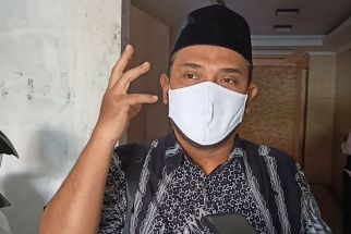 Denny Siregar Jual, Novel Bamukmin Beli, Siap Baku Hantam - JPNN.com Jatim