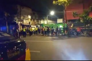 Tawuran Terjadi di Ngaglik Surabaya, Kafe Escobar Disegel - JPNN.com Jatim