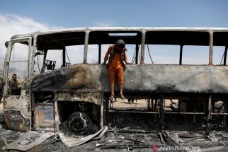 Bus Makmur Alami Kebakaran saat Melintas di Tol Medan-Tebing Tinggi - JPNN.com Sumut