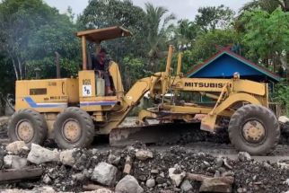 Perbaikan Jalan Longsor di Sambutan akan Dikebut, Ditargetkan Oktober Rampung - JPNN.com Kaltim