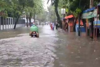Akibat Bogor Diguyur Hujan Deras, Tujuh Desa di Kabupaten Bekasi Kebanjiran - JPNN.com Jabar